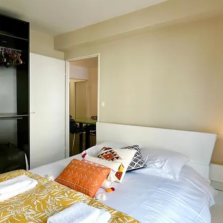 Le Forville Centre Avec Parking Apartamento