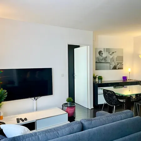 Le Forville Centre Avec Parking Apartmán